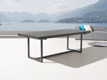 Outdoor Dining Tables