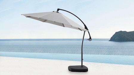 Oasis Outdoor Cantilever Umbrella