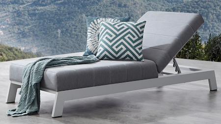 New Noosa White Outdoor Fabric Sun Lounge